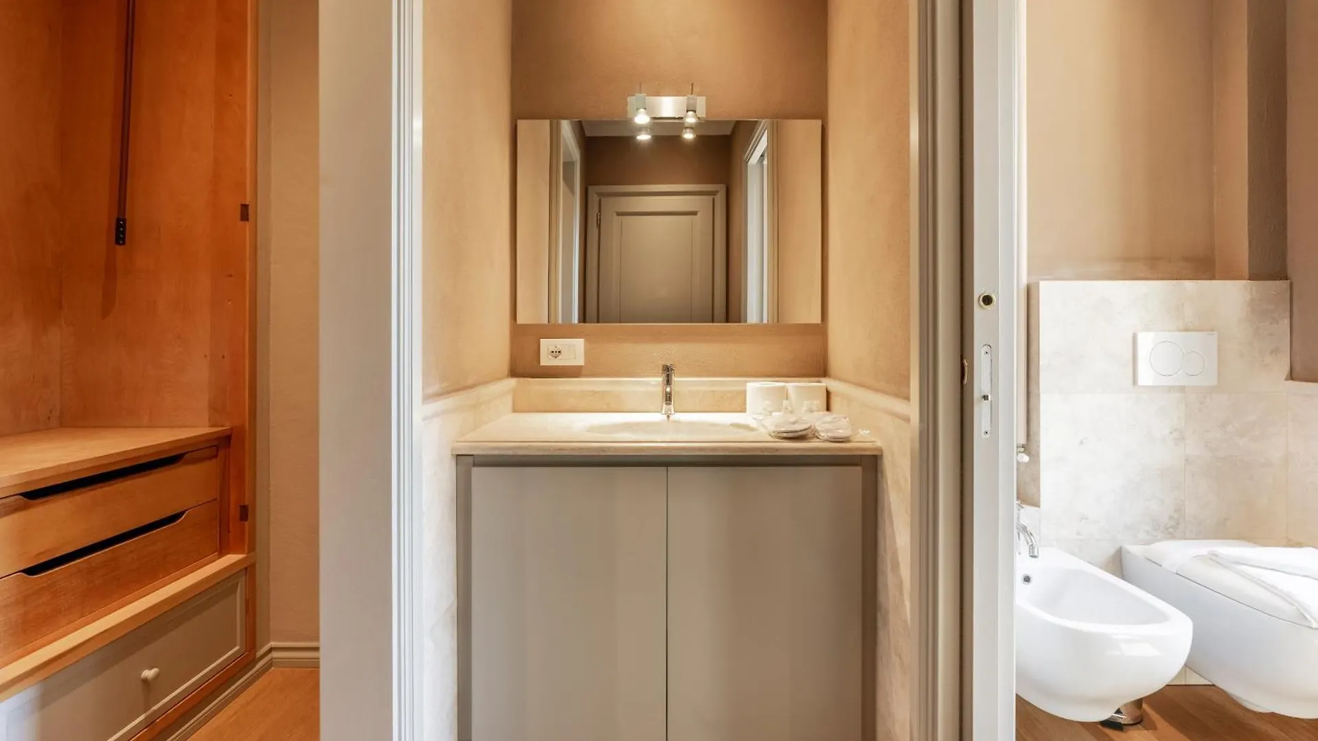 Lux Penthouse Palazzo Strozzi Apartment Florence